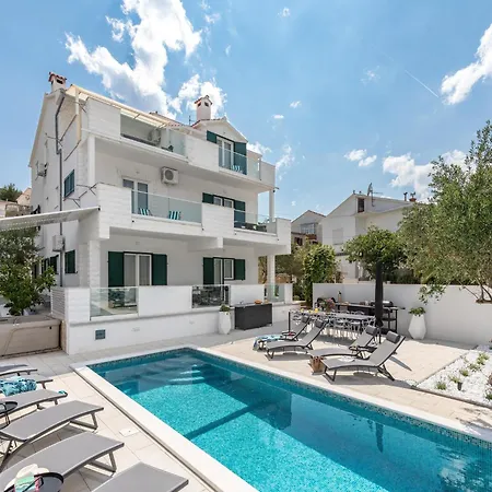 5 Km From S Center *