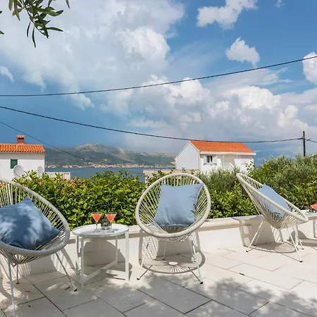 5 Km From S Center * Τρογκίρ