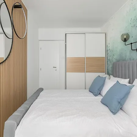 Spacious In Slatine With Terrace Apartment