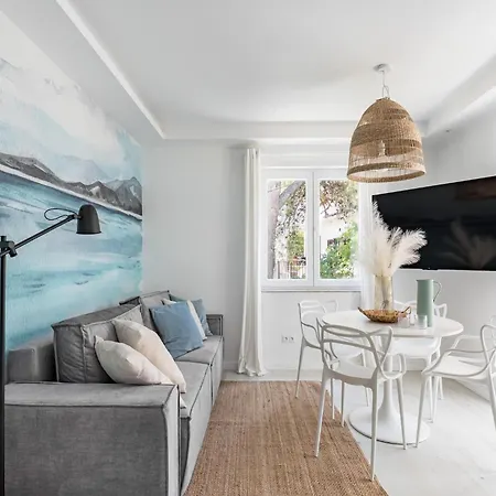 5 Km From S Center * Τρογκίρ