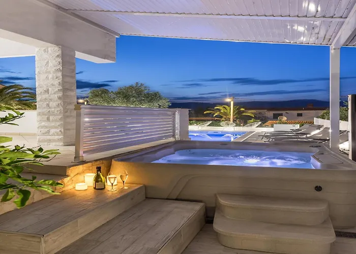 5 Km From S Center Appartement Trogir