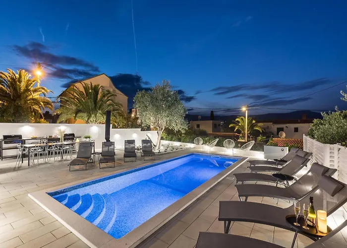 5 Km From S Center Trogir