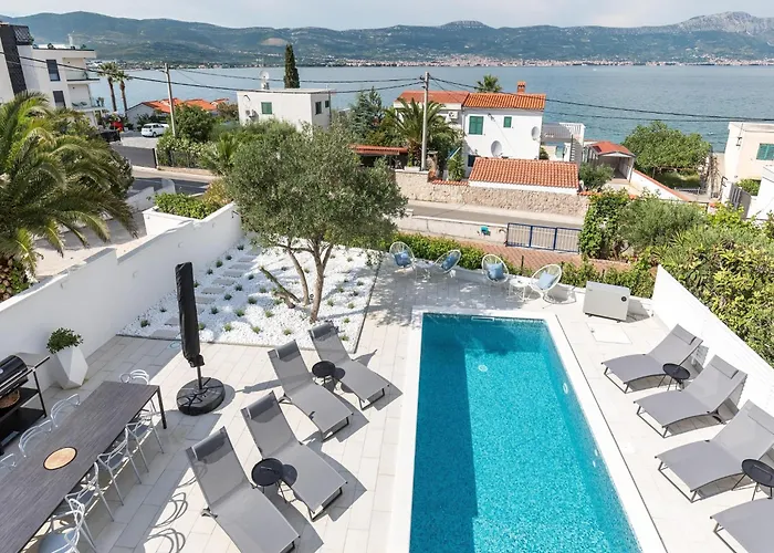 5 Km From S Center Appartement Trogir